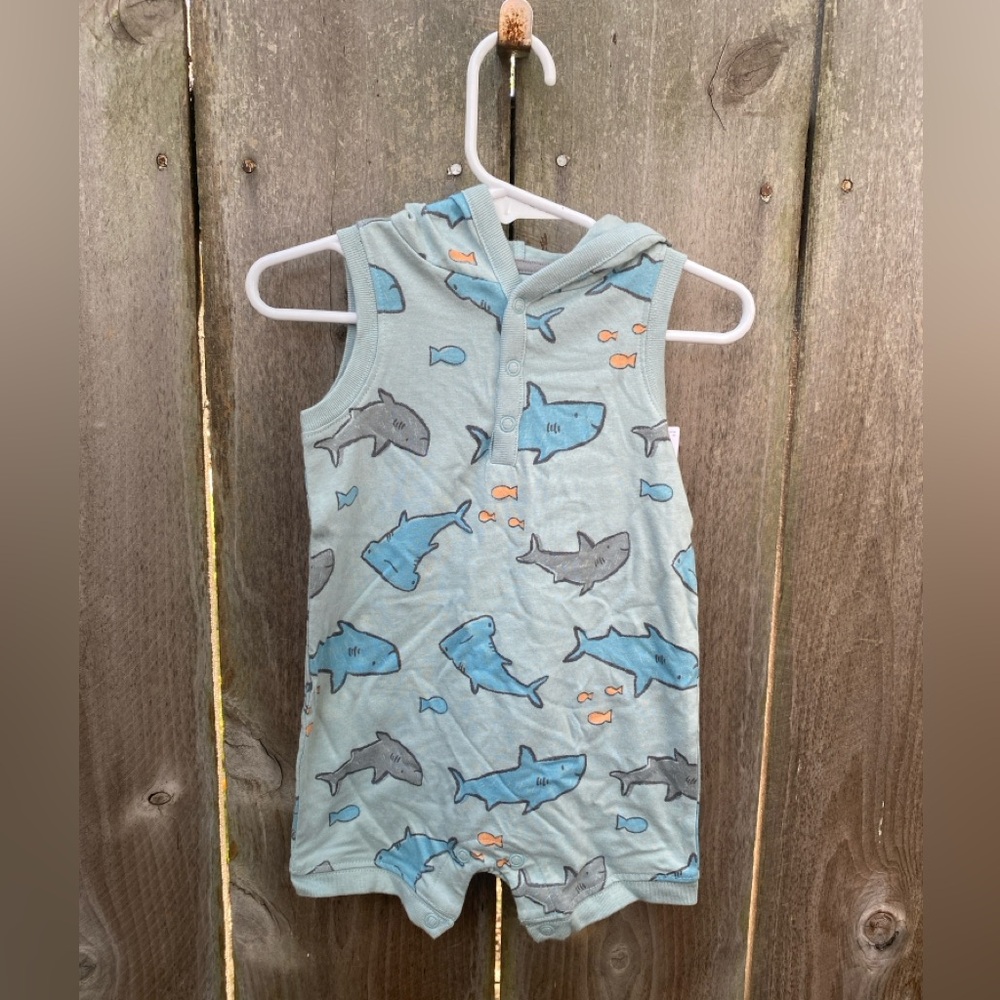 NWT Carters Shark Romper 6‎ months